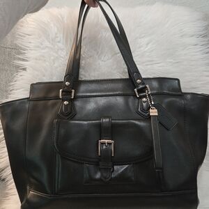 Coach Buckle Pocket Tote F31601